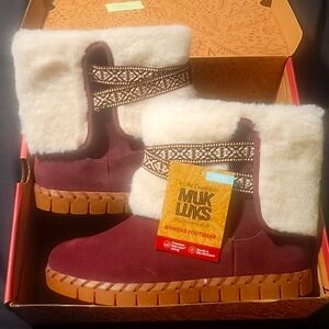 Muk Luks boots